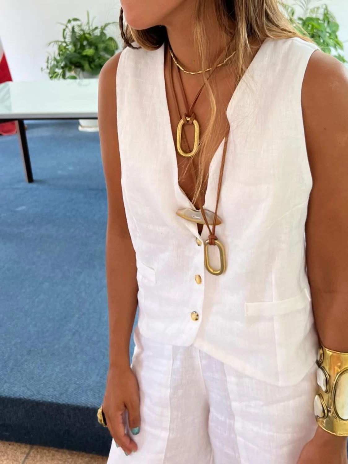 Avenue Vest Lino
