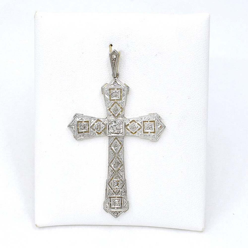 Cruz Antigua En Oro 18K, Brillantes Y Diamantes Cruz Antigua En Oro 18K, Brillantes Y Diamantes