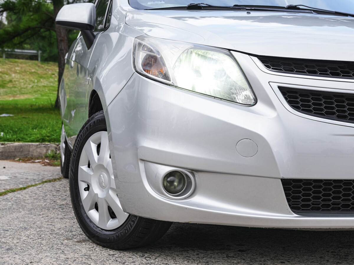 Chevrolet Sail LT 1.4 Extra Full| Permuta / Financia Chevrolet Sail LT 1.4 Extra Full| Permuta / Financia