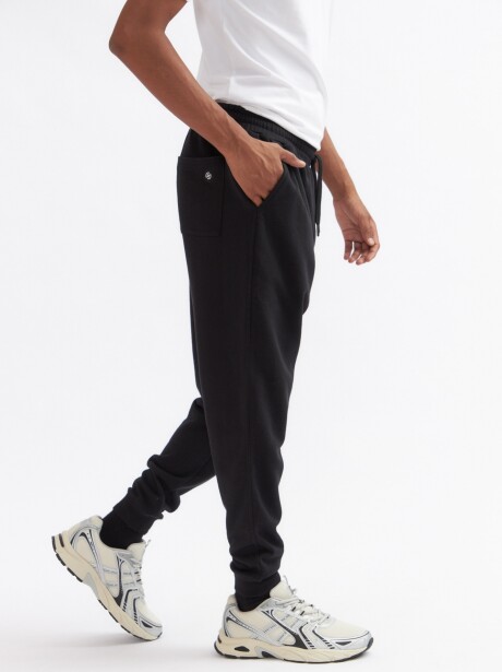 JOGGER PIRIA NEGRO