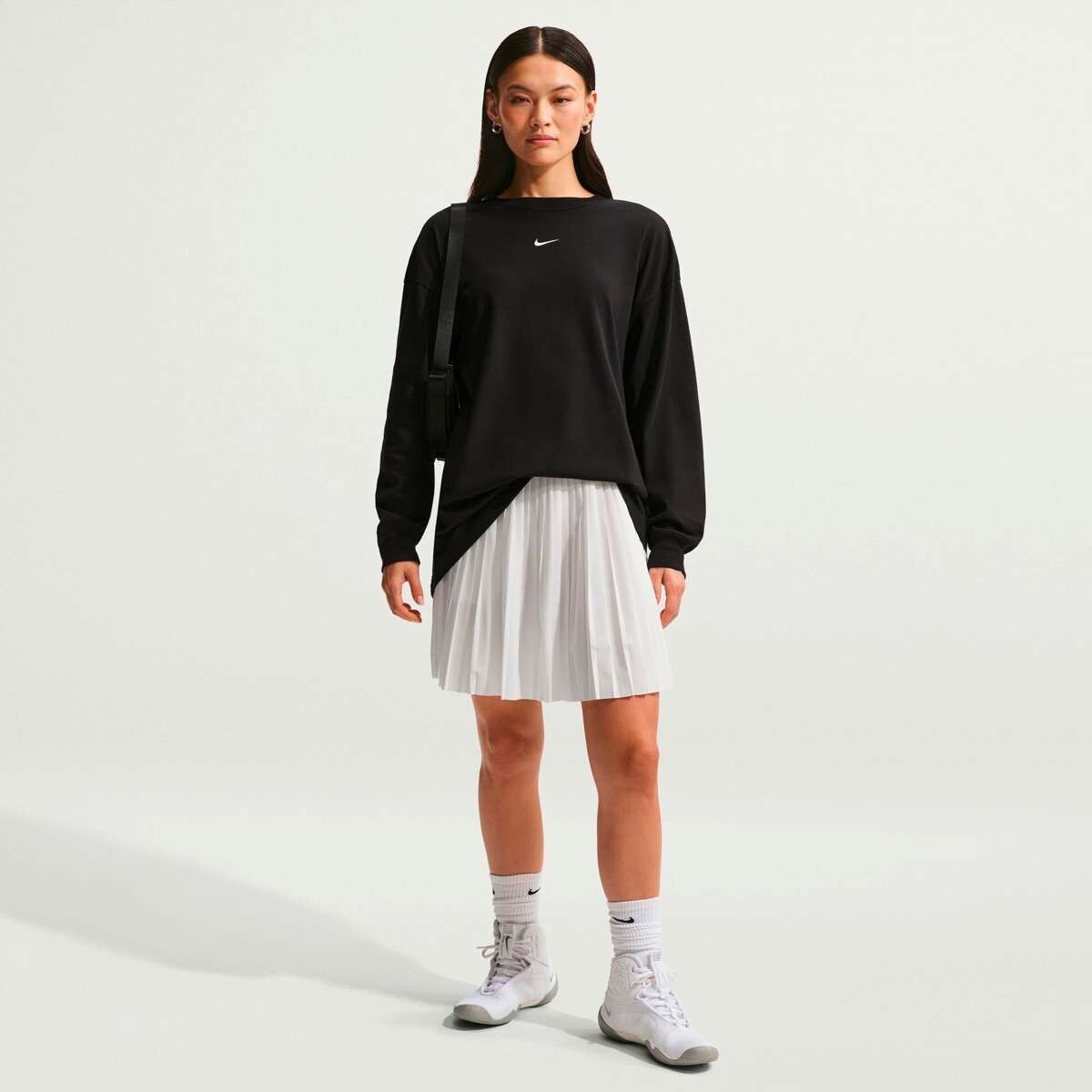 Remera Nike Sportswear Classic de Mujer - Negro 