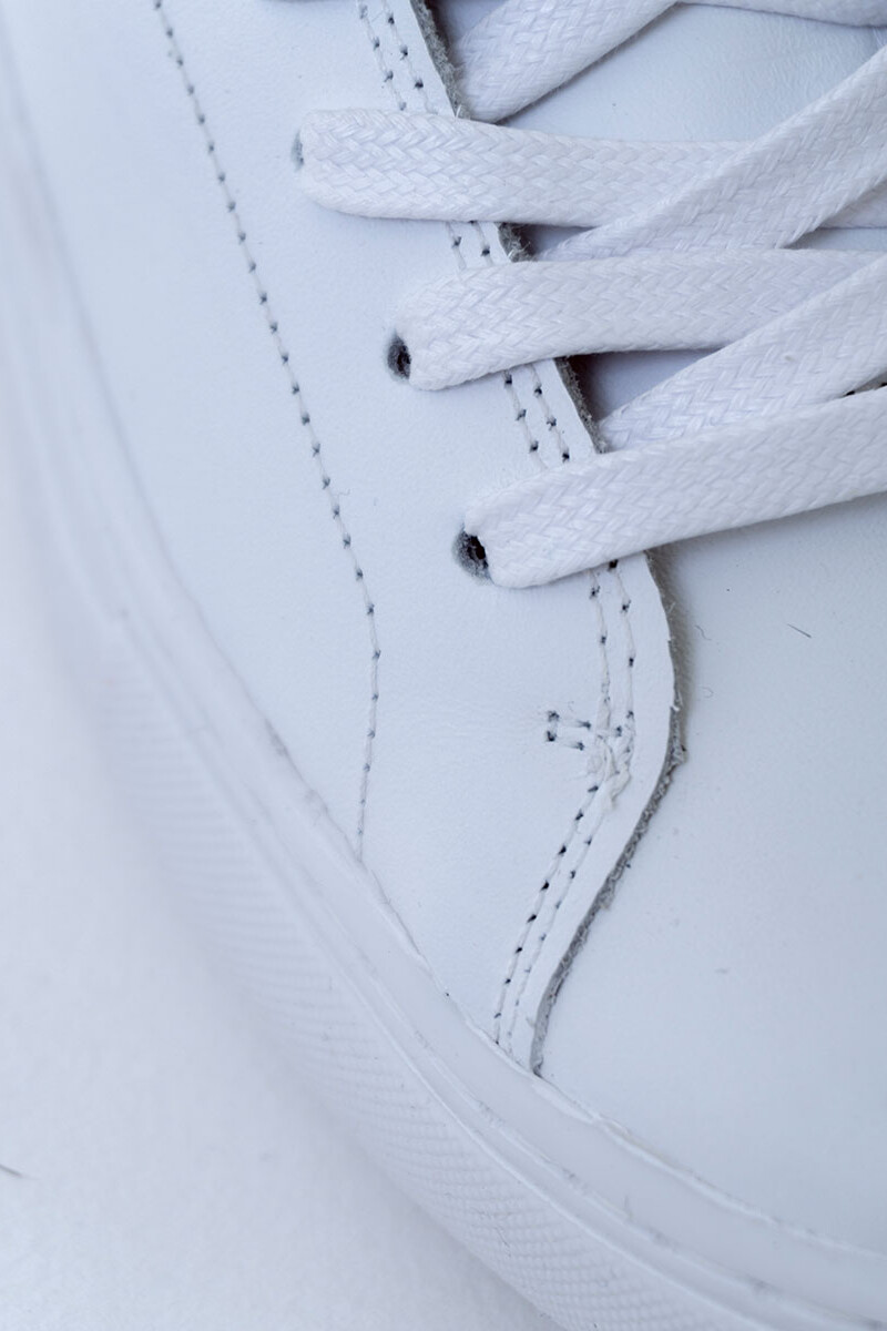 Vezi White