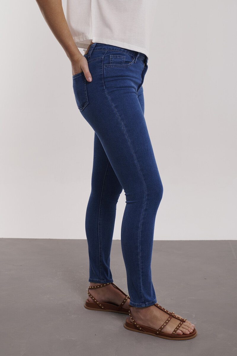 JEAN TAMARA AZUL MEDIO