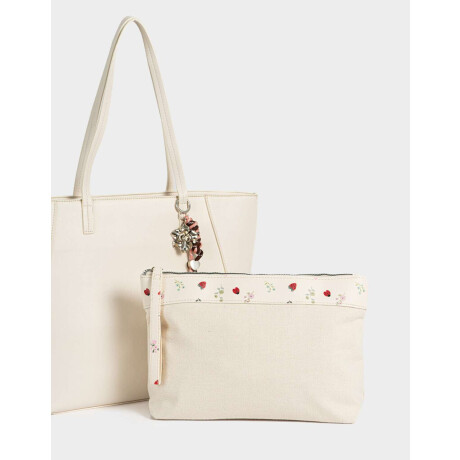 Cartera Shopper Con Charm Blanco Crudo