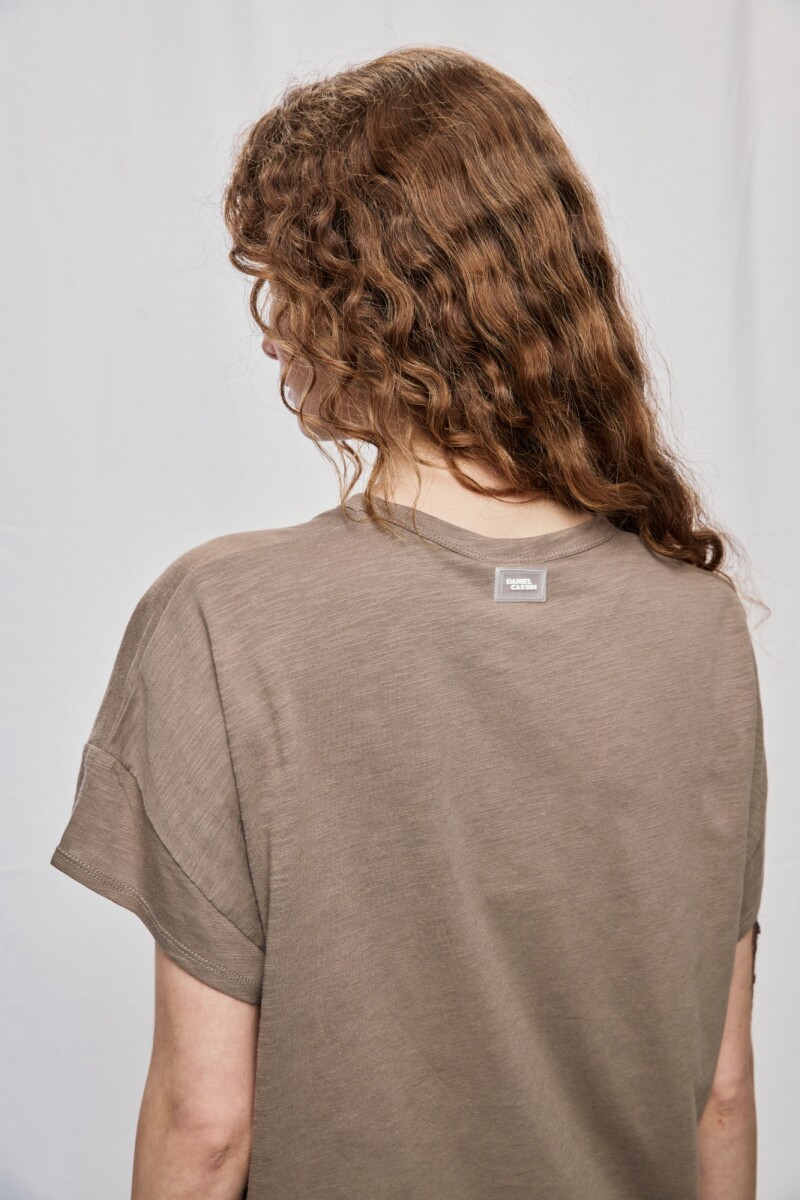 REMERA JANA Visón