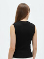 Remera Curea Negro