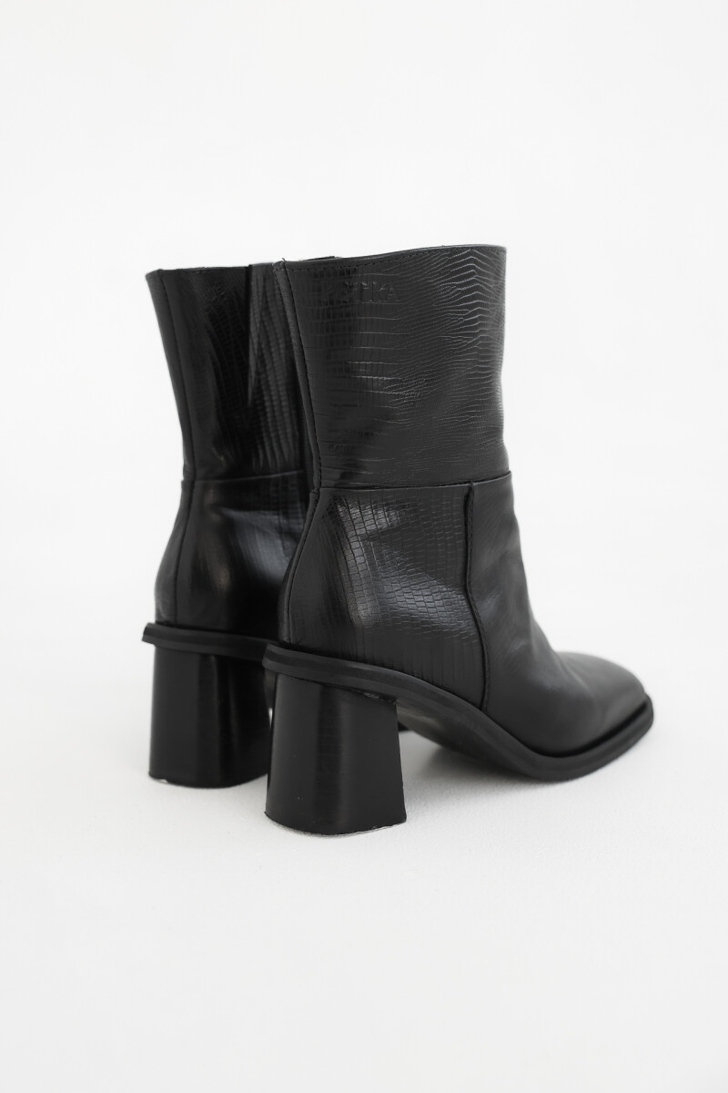 Bota Julia Short Negro