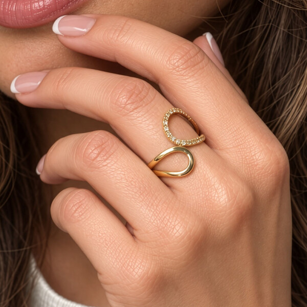 Anillo Nita de Oro Amarillo 18k con Brillantes Anillo Nita de Oro Amarillo 18k con Brillantes