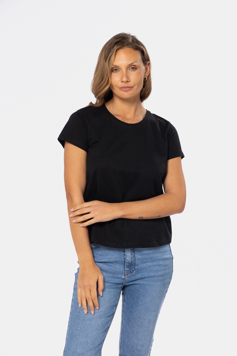 REMERA LISA Negro