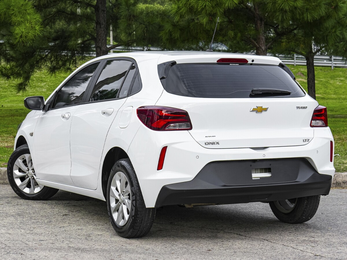 Chevrolet Onix Ltz 1.0T Extra Full | Permuta / Financia Chevrolet Onix Ltz 1.0T Extra Full | Permuta / Financia
