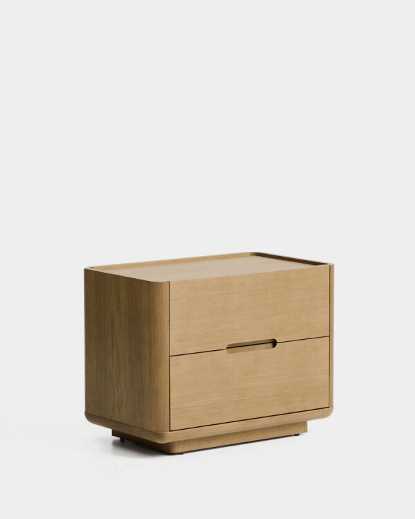 Mesita de noche Arelida de chapa y madera maciza de roble acabado marrón claro 65 x 50 cm Mesita de noche Arelida de chapa y madera maciza de roble acabado marrón claro 65 x 50 cm