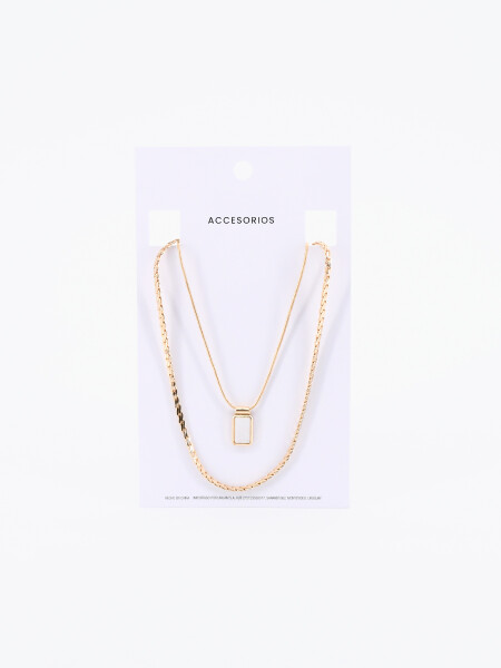 COLLAR CON DIJE DORADO