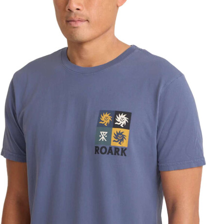 Remera Roark Forever Roaming Azul