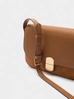 Bolso Bandolera Efecto Piel Con Solapa camel