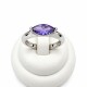 Anillo con piedra central Navette en color violeta Anillo con piedra central Navette en color violeta