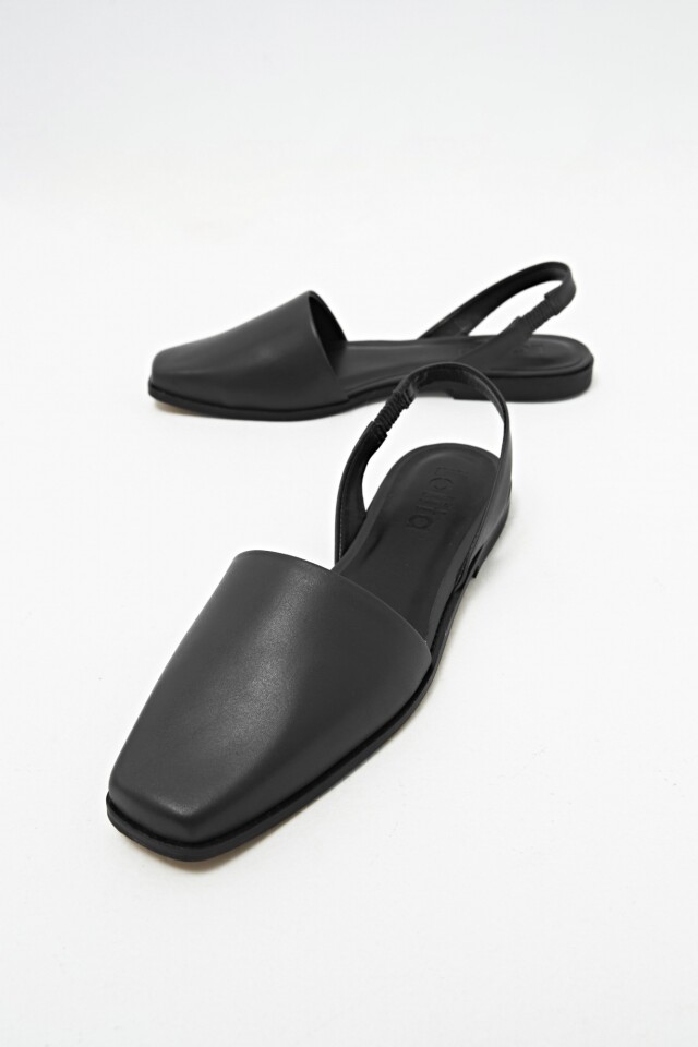 Zapato Zelma de cuero negro