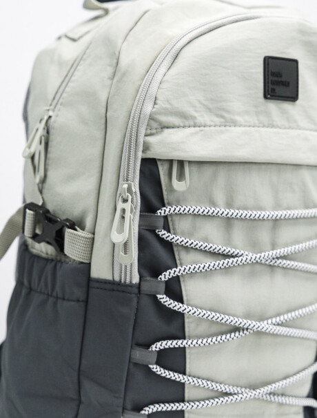 Mochila Forum Adventure Gris Claro