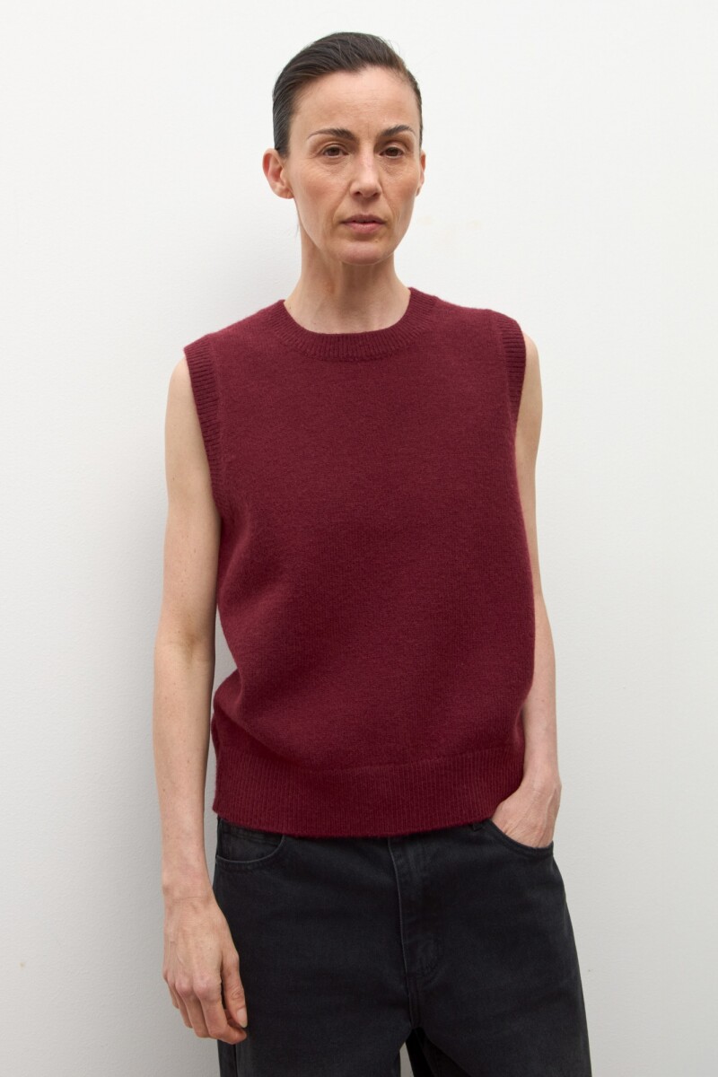 Chaleco tejido bordo