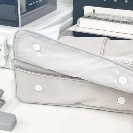 Cartuchera con divisiones y apertura completa 20x8x8cm Gris