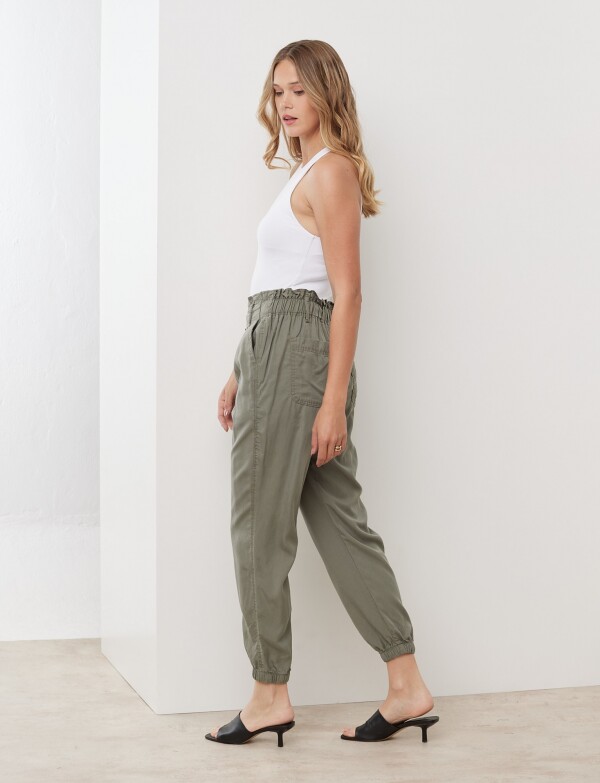 Jogger Botones OLIVA