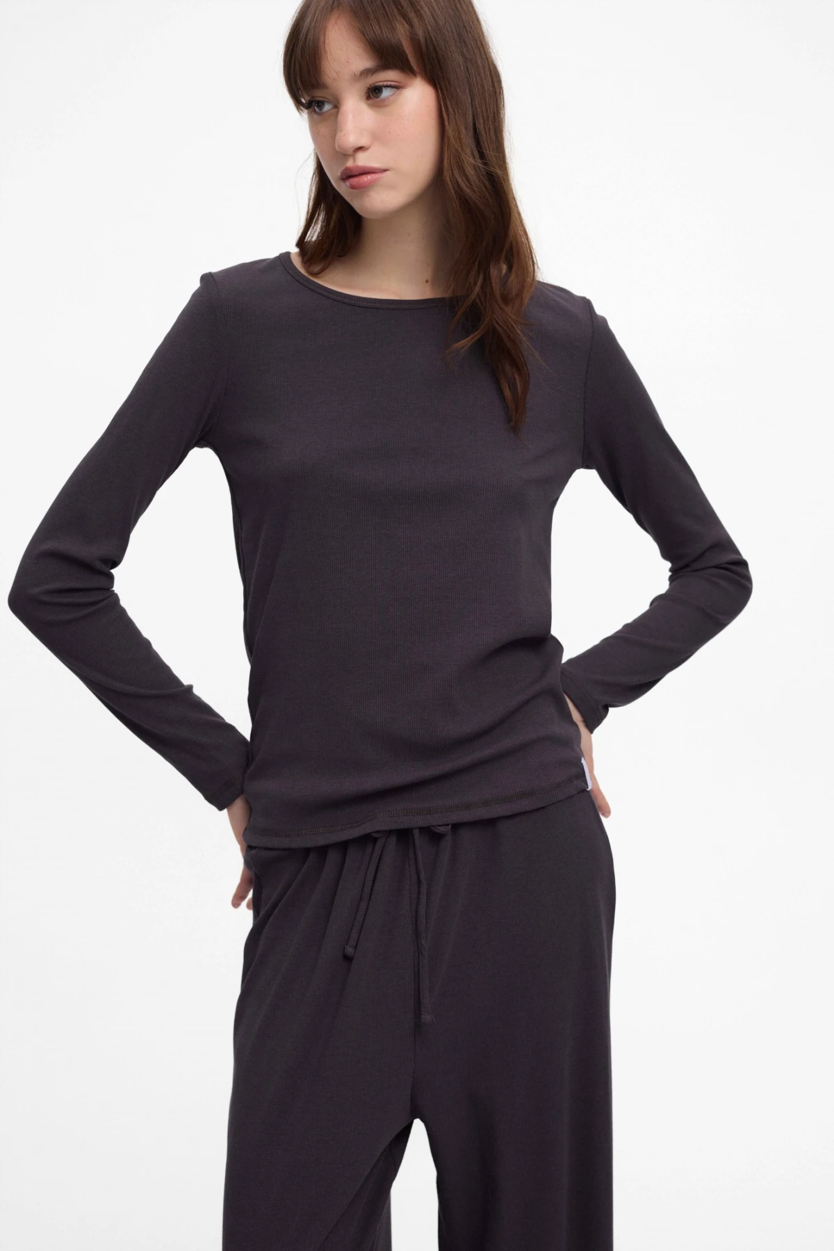 Remera Ágata Gris Oscuro