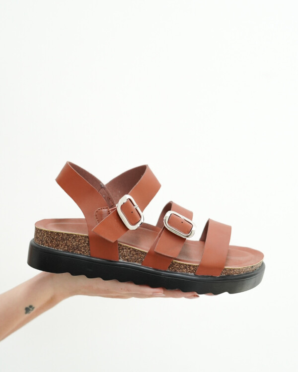 Sandalia Antonia camel