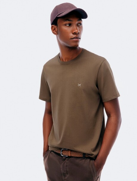 CAMISETA BÁSICA WORLD CON BORDADO MARRÓN