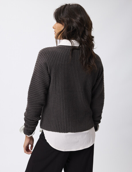 Sweater estructuras gris oscuro