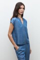 Blusa lyocell con pespuntes jean medio
