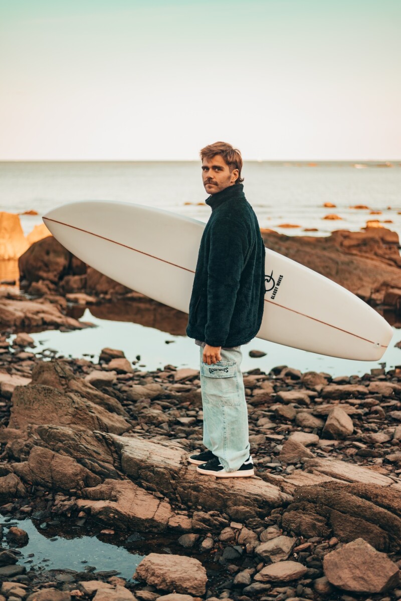 Buzo Frost / Negro U