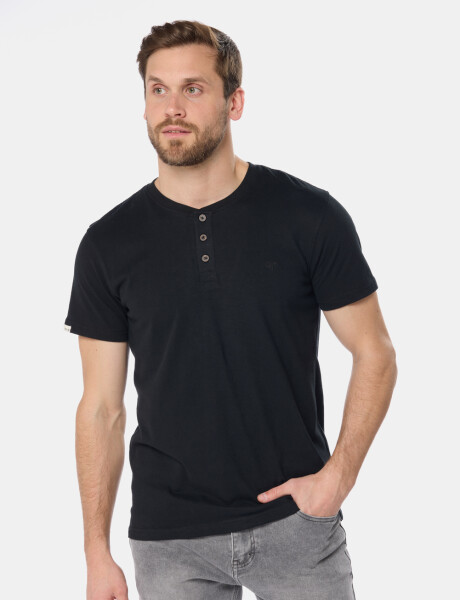 REMERA LISA CON BOTONES Negro