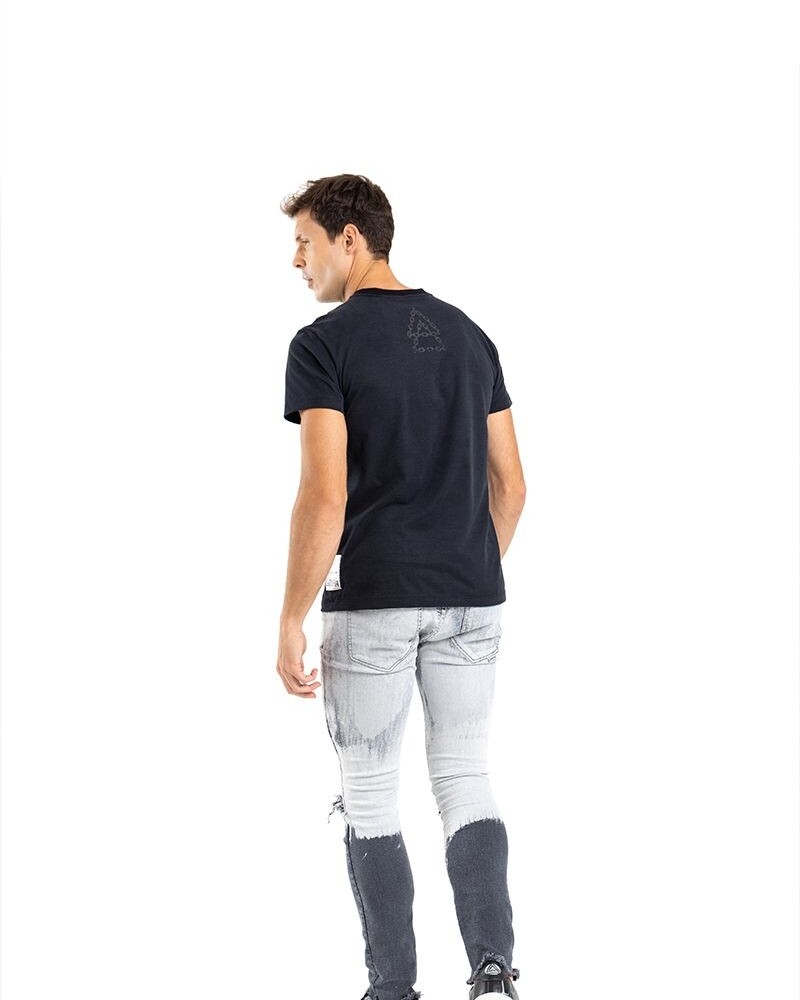 T-shirt negra U