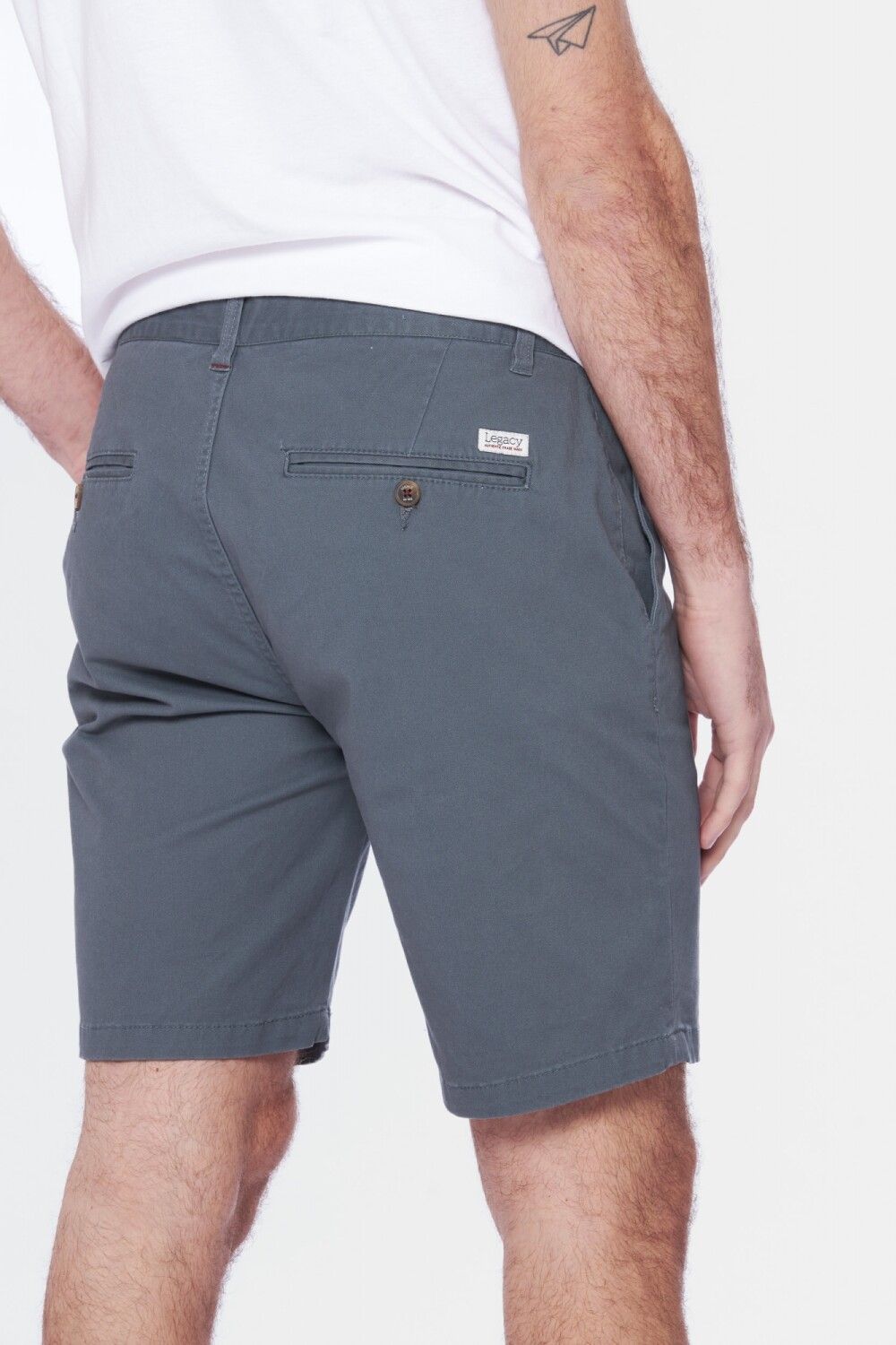 BERMUDA CLÁSICA CON SPANDEX Piedra