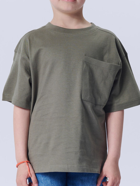 Remera oversize bolsillo Verde
