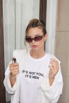 Remera its not you blanco