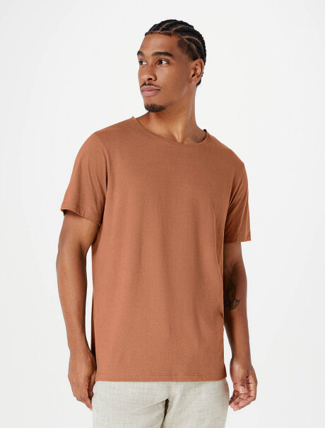 CAMISETA ADULTOS CON LINO HIPOALERGÉNICA Y ANTIBACTERIAL  MARRÓN