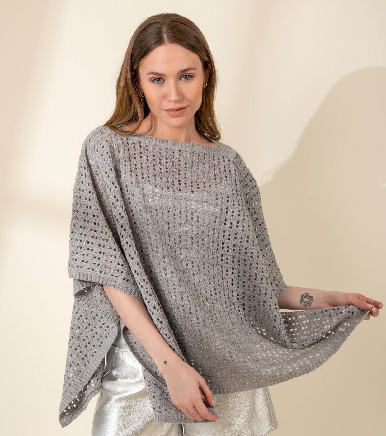 Poncho Pilar Gris Lurex