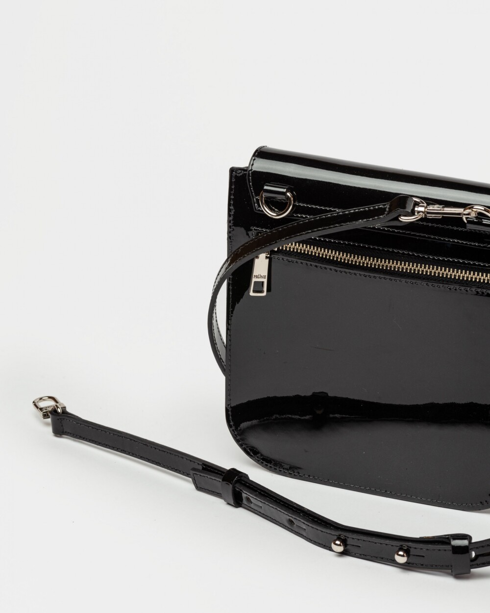 Mini Bag Liana En Cuero Charol Negro