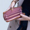 BILLETERA CON AGARRE Y COMPARTIMENTOS CAMEL