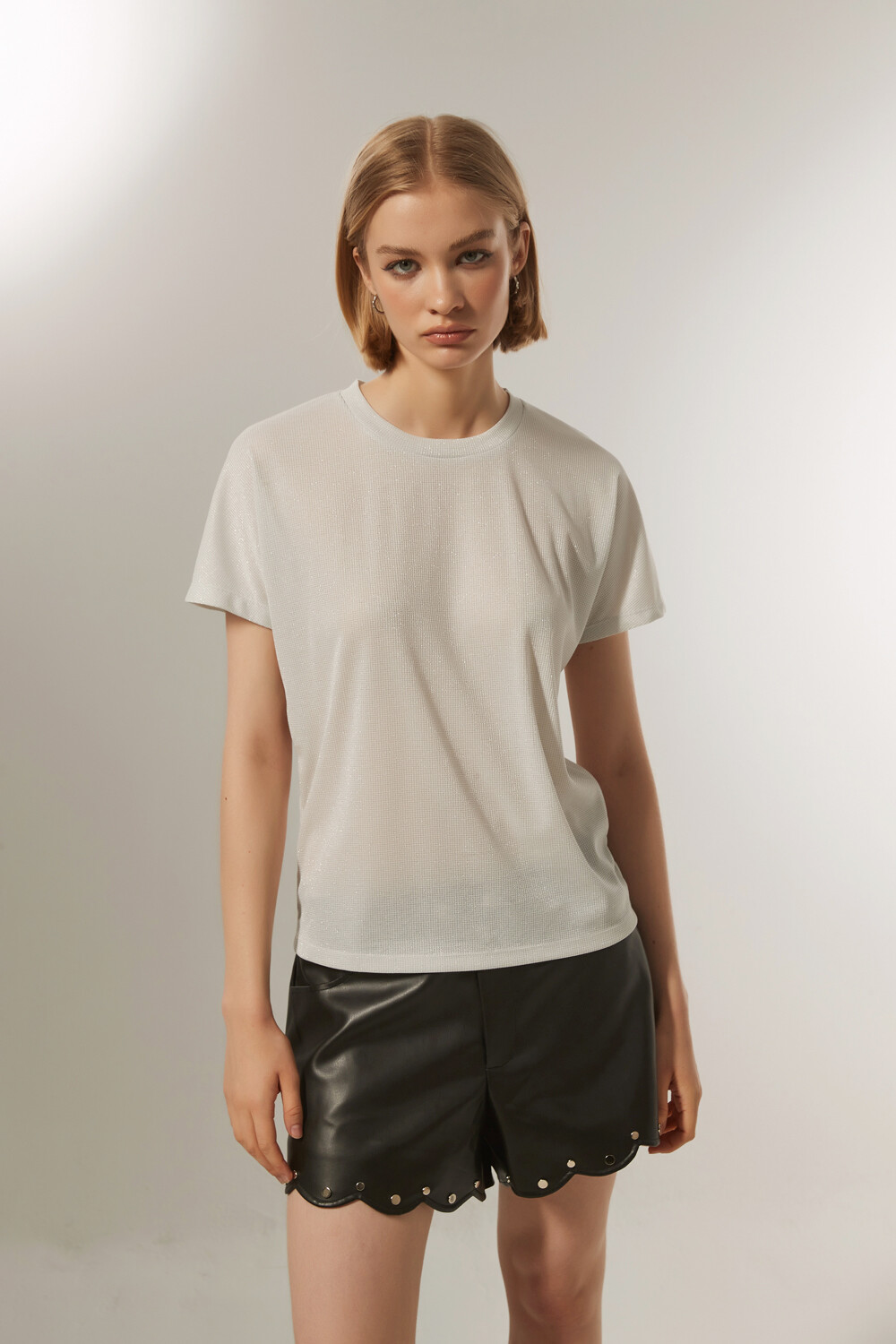 Remera Brunilda Cemento