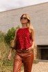 Using Top Velvet Rojo