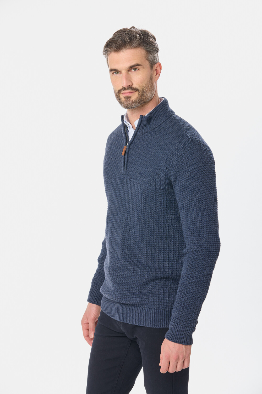 BUZO TEJIDO MEDIO CIERRE CON ESTRUCTURA Piedra