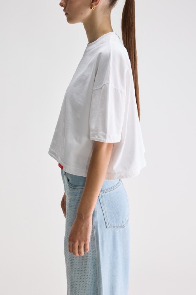 REMERA VOSS Blanco