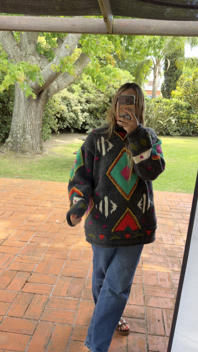 Sweater Gitano Lana - Base Gris Oscuro 