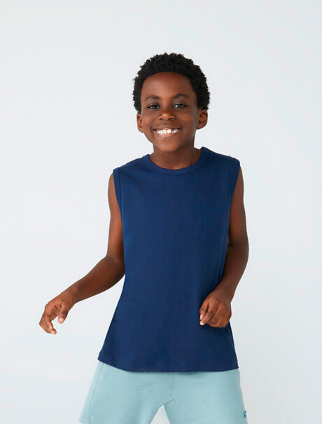 MUSCULOSA BÁSICA INFANTIL REGULAR AZUL OSCURO