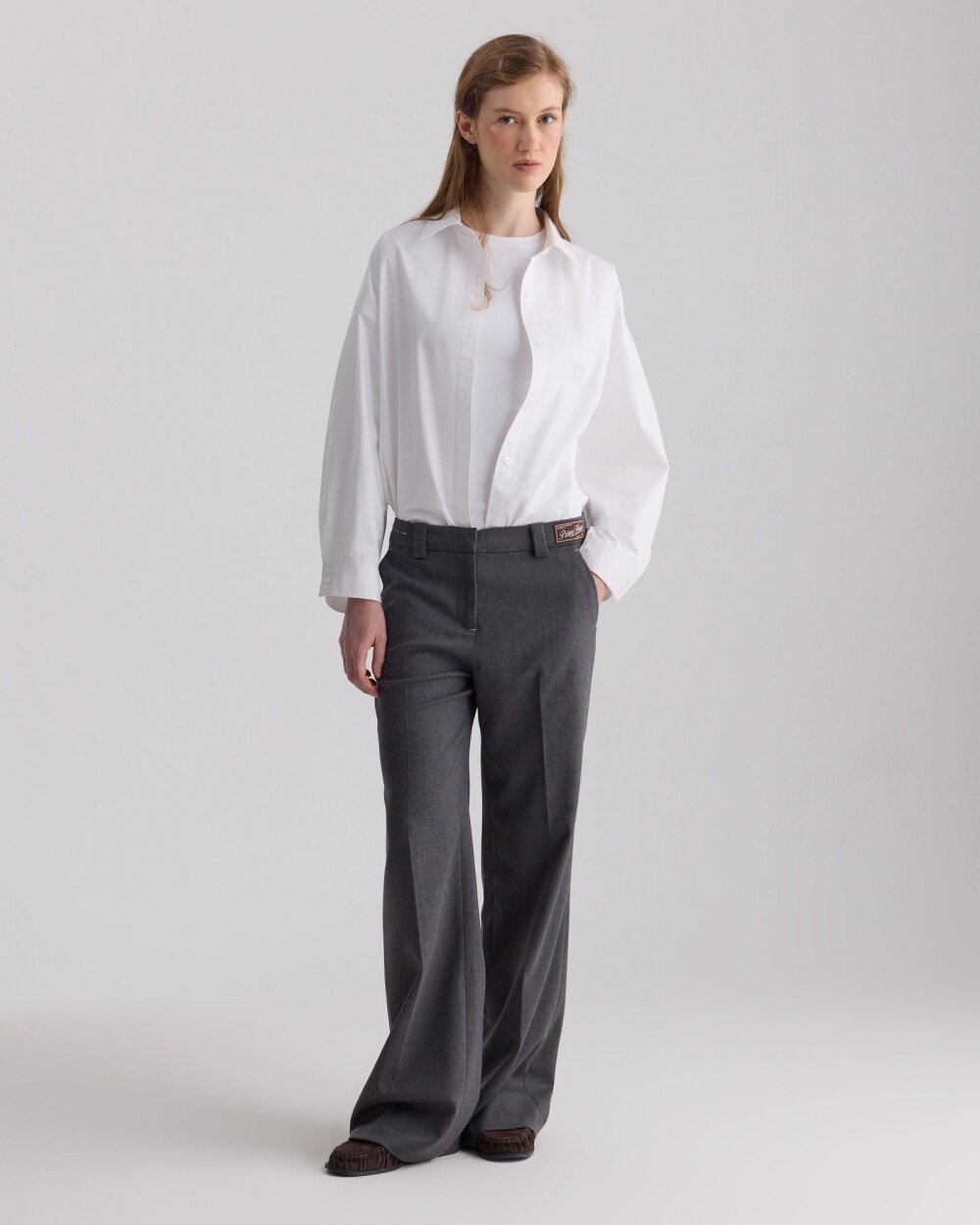 Pantalón Essence Gris