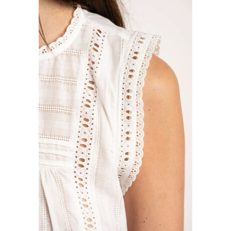 Blusa Con Frunce Nacar