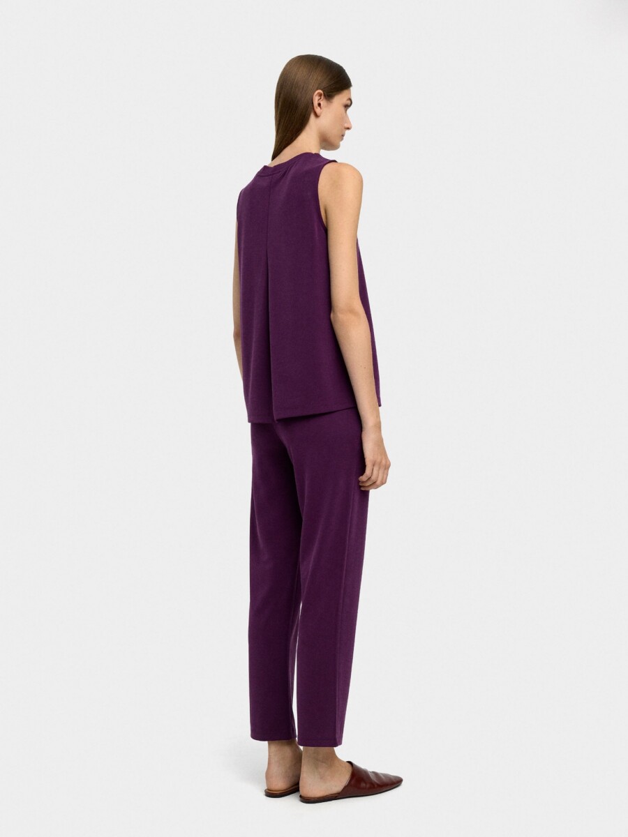 Pantalón Rectos Con Pinzas burdeos
