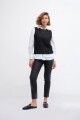 Top eco-cuero con cortes en tul negro
