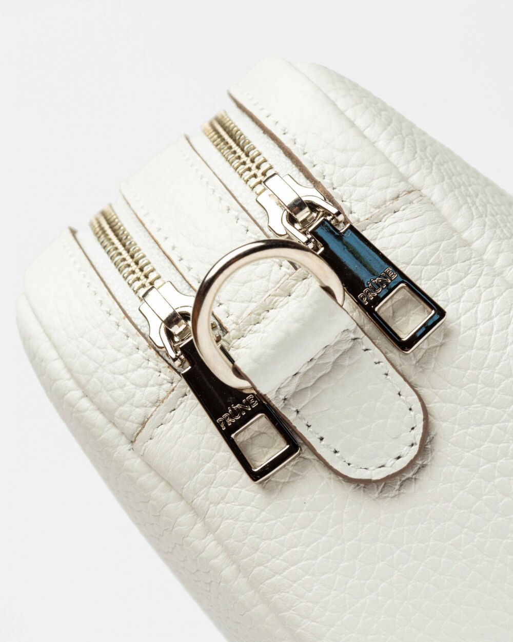 Bandolera Eterial en cuero graneado Blanco